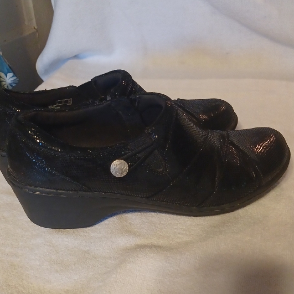 Clarks Slip On Shoes Black Size 9 - Picture 7 of 7